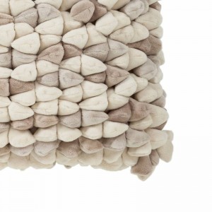 "Kavics" Díszpárna 70x50 cm champagne white